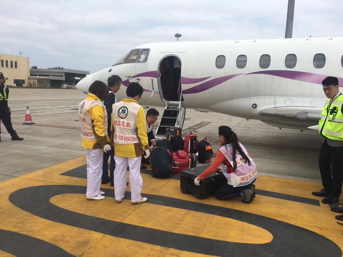 儋州香港出入境救护车出租